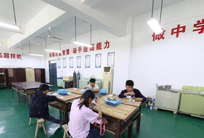 四川省江安县职业技术学校电子电工实训中心