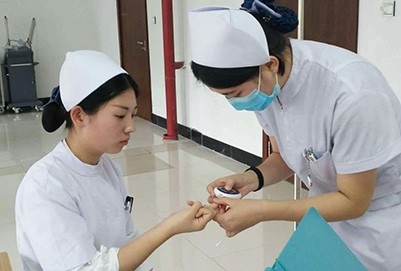重庆卫生学校五年制大专护理专业发展如何