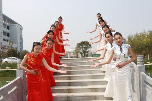 成都高铁学校2018招生政策