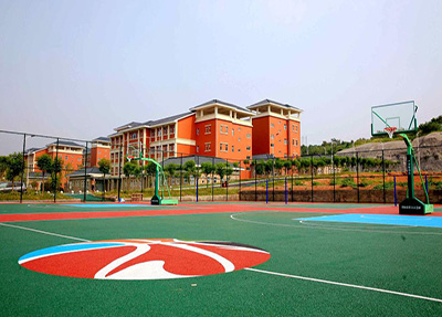 åå·ä¸å»è¯é«çä¸ç§å¦æ ¡