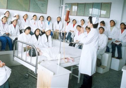重庆市哪个高职院校的口腔医学好,重庆卫校中职部