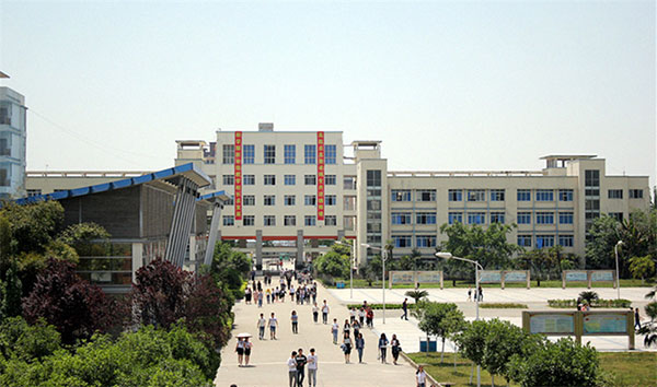 四川科华技工学校