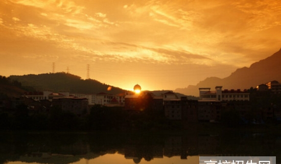 内江市科技开发学校 内江市科技开发学校