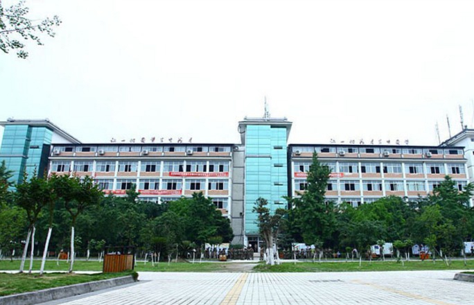 四川省弘博中等专业学校2021招生办电话及联系方