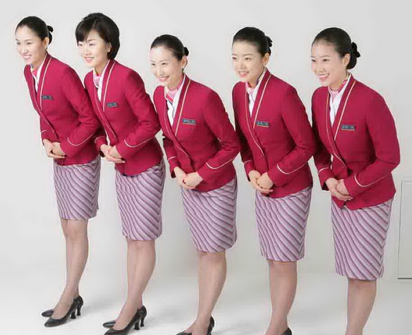 四川省南充服装学校2019-航空服务专业招生(中专大专)