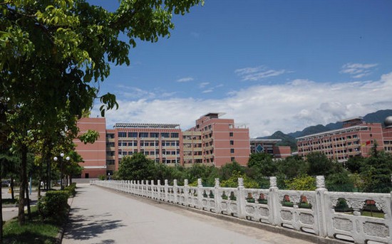 2019年重庆市幼儿师范高等专科学校寝室宿舍条件与学校食堂环境图片