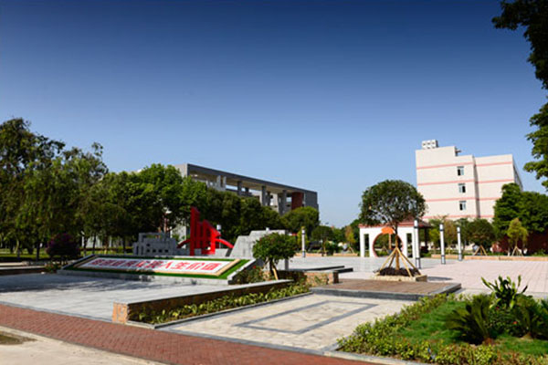 成都市什么职业学校最好，成都市读职业选什么学校好