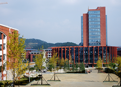 学校建筑.jpg 学校建筑.jpg