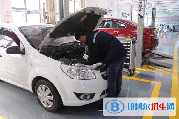 南充职高学校招生 汽修专业怎么样?好就业吗