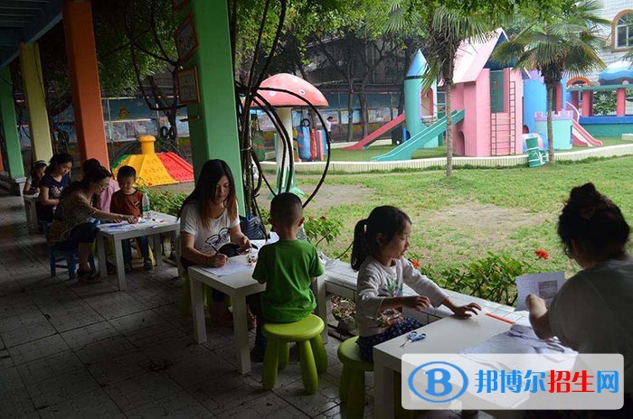四川师范幼师学院就业高吗 四川师范幼师学院是中专吗