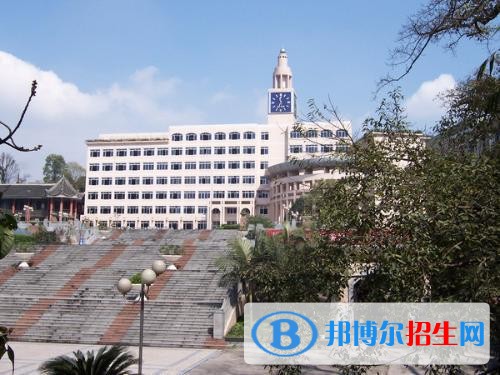 乐山医药科技学院龙泉校区简介 乐山市医药科技学校环境
