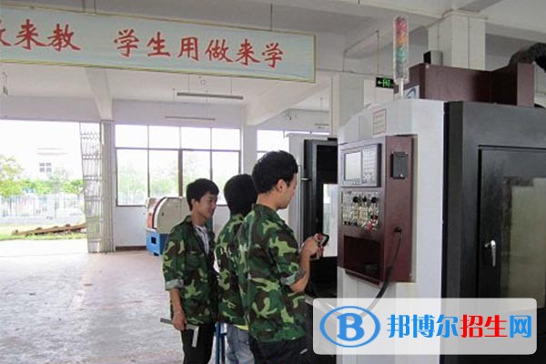 遂宁中职招生 遂宁应用高级技工学校招生简章