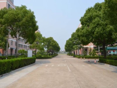 贵阳职业学校招生要求高吗？