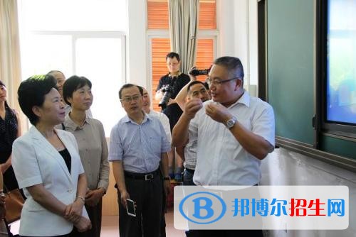 德阳读中专学校好还是高中好