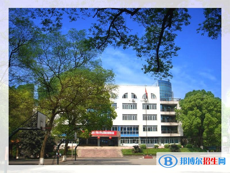 泸州怎么读中专学校