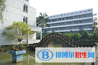 泸州中专学校和职高哪个好