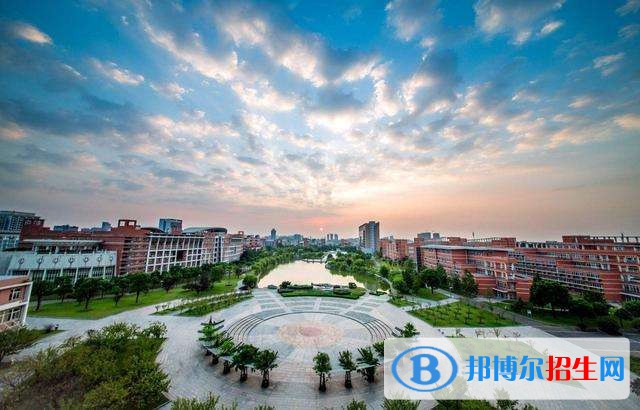 泸州去中专学校学什么专业好