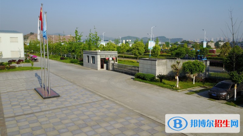 遂宁初中毕业能上中专学校吗