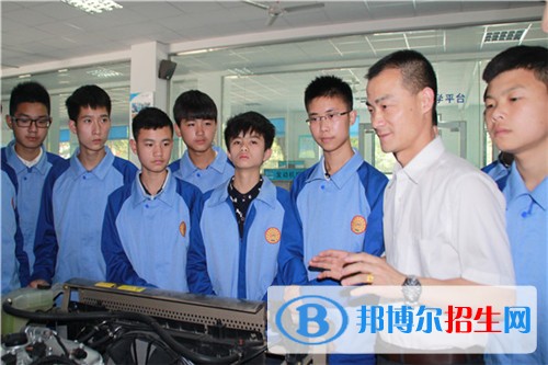 川大科技园职业技能学院有多大,学校女生多吗?