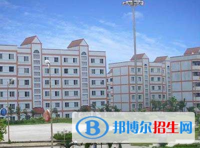 泸州中专学校哪里好