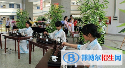 川大科技园职业技能学院是民办公办，学校读几年毕业