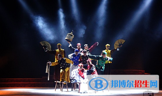 成艺附中是中专院校么，成艺附中新校区图片