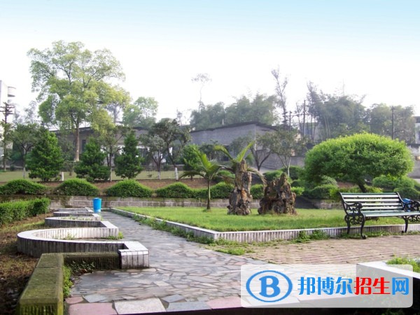 泸州市职业技术学校2021招生，学校招生代码