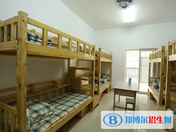 男孩子初中毕业学什么好