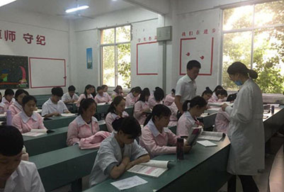 2025年读护理专业出来好就业不?