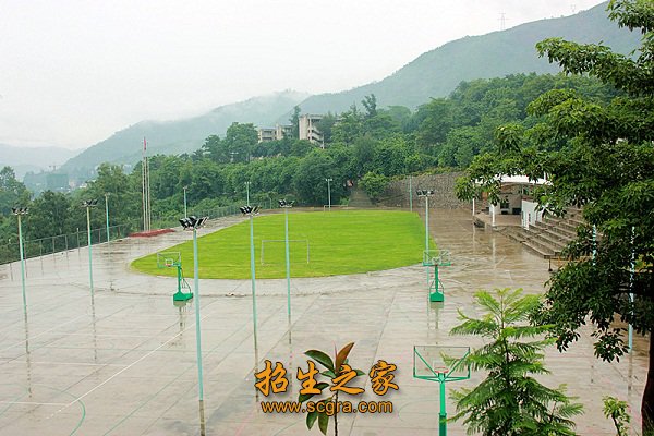 学校操场