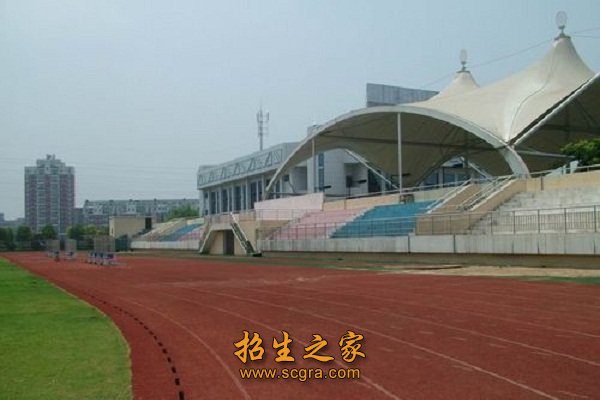 学校操场